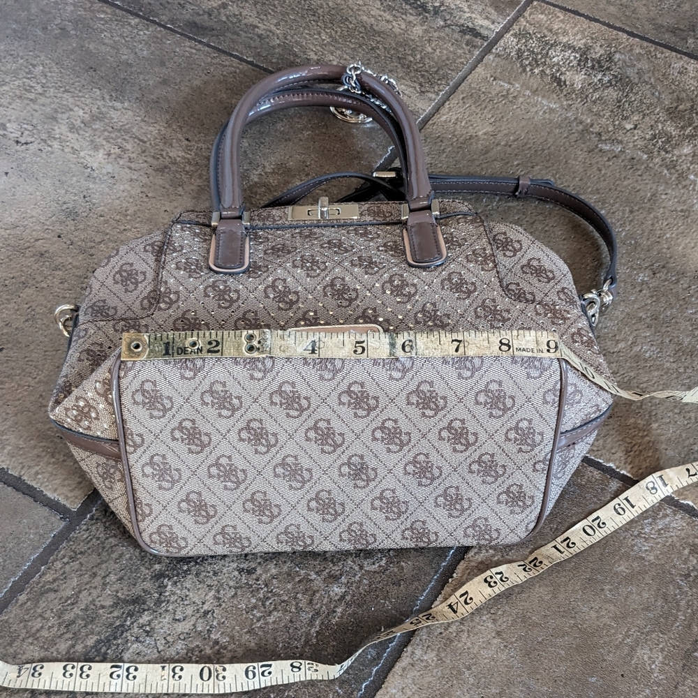 Guess Logo Remix Crossbody or Tote/Satchel Handbag Y2K Honeycomb Tan,Gold - Picture 14 of 16